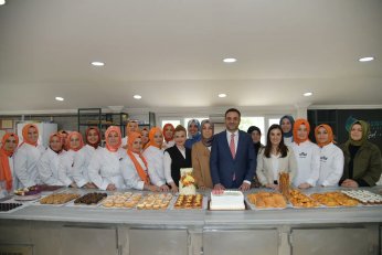 Geleceğin pastacıları sertifikalarını aldı