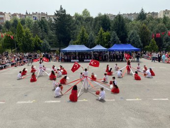 Gölcük’te 23 Nisan coşkusu