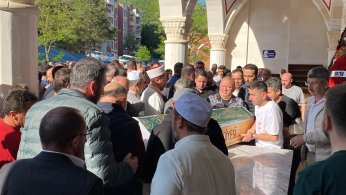 Pres makinesine sıkışarak ölen fabrika sahibi defnedildi