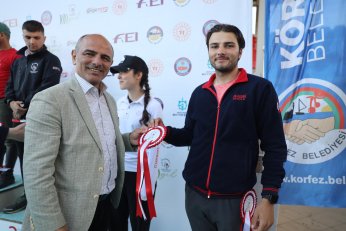 Tarihi İpekyolu’nda nefes kesen yarış