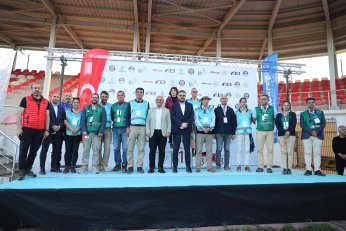 Tarihi İpekyolu’nda nefes kesen yarış