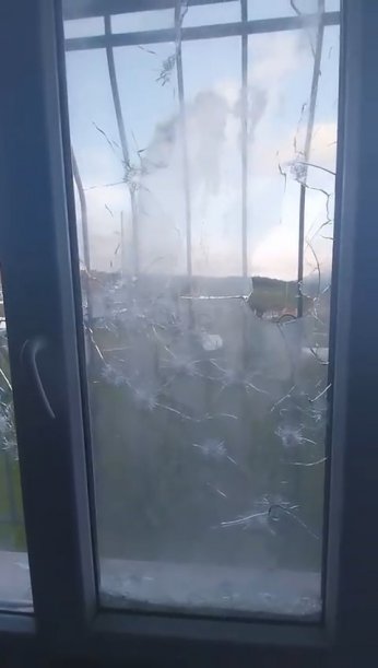 Çocukları uyurken evi kurşunladılar