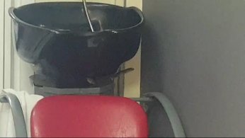 Kuaförde yılan paniği