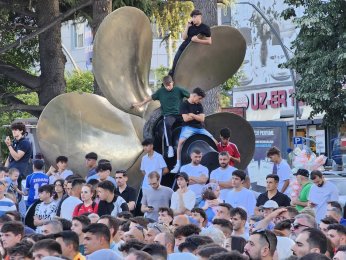 Gölcük’te milli heyecan Anıtpark’ta yaşandı