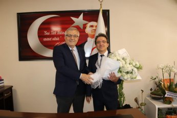 Necati Çelik Başhekimi Çardak görevi devraldı