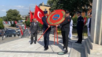 İzmit’in kurtuluşunun 103. yılı çelenk töreni