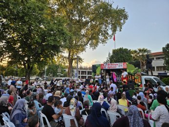 Gölcüklü çocuklar, eğlenceye doydu