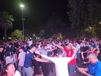 Çeyrek final coşkusu Gölcük’ü sardı