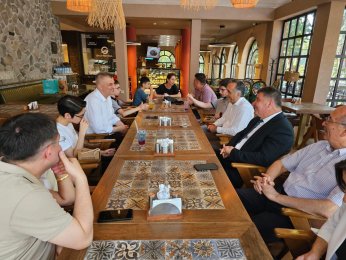 Başkan Sezer, LGS birincileri ile buluştu