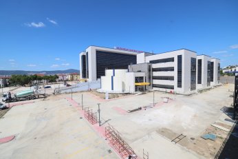 Büyükakın’dan yeni hastanede inceleme