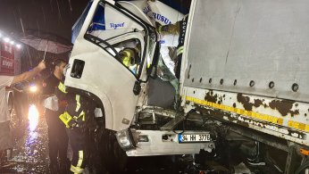 3 araç birbirine girdi: 1 ölü