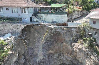 Değirmendere’de toprak kaymasına hızlı müdahale