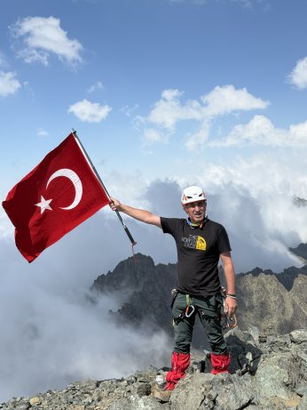 Kocaelili dağcılardan dikkat çeken başarı