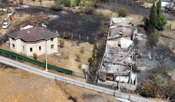 Yangından zarar gören alanlar havadan görüntülendi