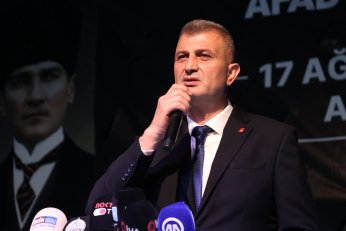 Deprem şehitleri dualarla anıldı