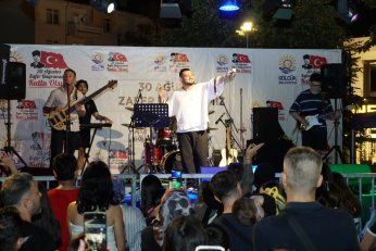 Gölcüklüler fener alayında buluştu