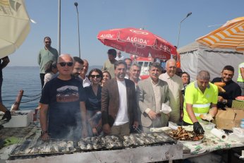Festivalde 8 bin balık-ekmek ikramı