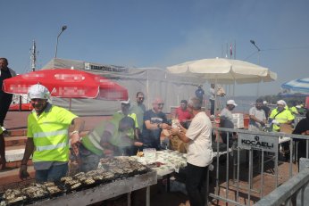 Festivalde 8 bin balık-ekmek ikramı