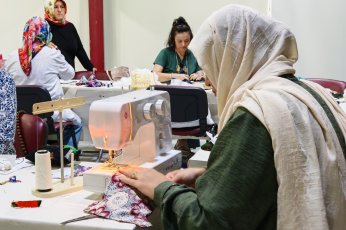 Sanatseverler bez bebek  atölyesinde buluştu