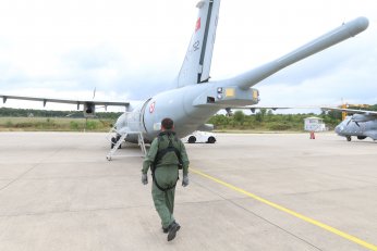 Mavi vatanın uçan gözü