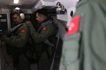 Mavi vatanın uçan gözü