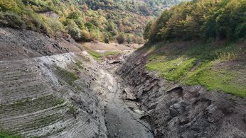 Yuvacık Barajı’nda eski köprü göründü