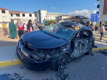 Kontrolden çıkan iş makinesi dehşet saçtı: 4 yaralı