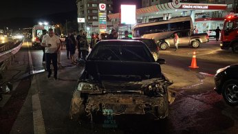 İki otomobil çarpıştı: 4 yaralı