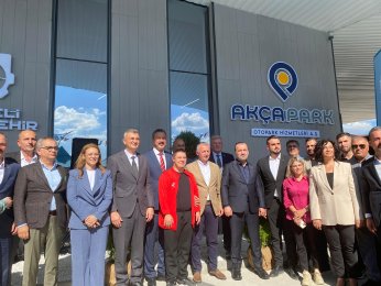 Büyükakın’dan terminal tanıtımında müjde;  ‘Gölcük’e metro gelecek’