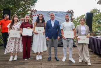 Büyükakın, soydaş  gençlerle buluştu