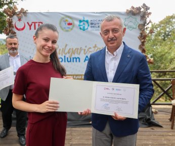 Büyükakın, soydaş  gençlerle buluştu