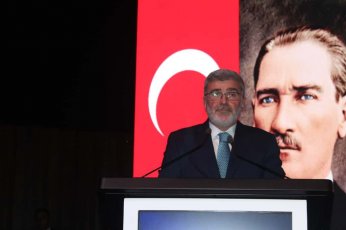 AK Parti’de coşkulu danışma