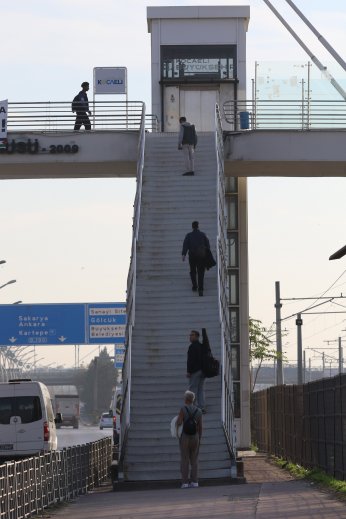 Ata’ya saygı için hayat durdu