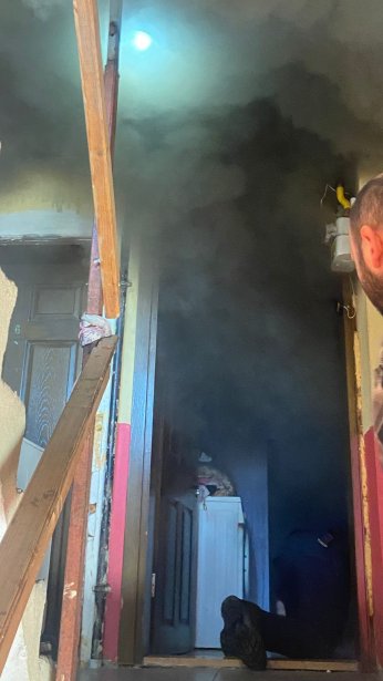 4 katlı binada yangın paniği