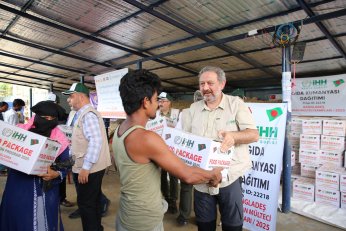 İHH, Arakanlı mültecilere yardımlarını sürdürüyor