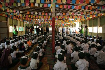 İHH, Arakanlı mültecilere yardımlarını sürdürüyor