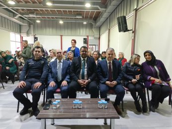 Gölcüklüler, ‘kadına şiddete hayır’ dedi