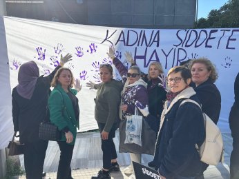Gölcüklüler, ‘kadına şiddete hayır’ dedi