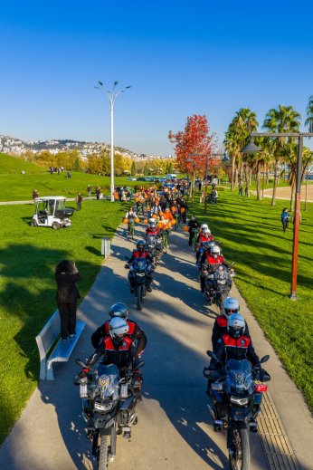 Kadınlar şiddete karşı tek yürek oldu