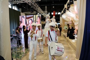 Evlilik Fuarı’nda defile büyüledi