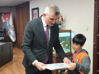 Gururumuz Sarp Arel, Sezer’e konuk oldu