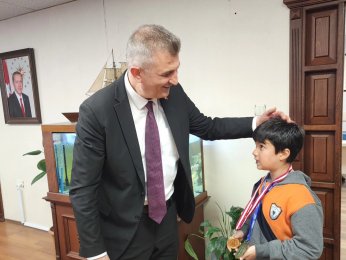 Gururumuz Sarp Arel, Sezer’e konuk oldu