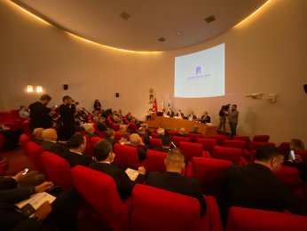 ‘Sanayi sektöründe istihdam düşüyor’