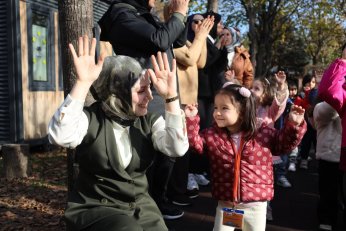 ‘Ekranı yasaklamayın, dengeli kullandırın’