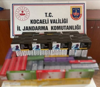 3 araçtan kaçak alkol ve sigara çıktı