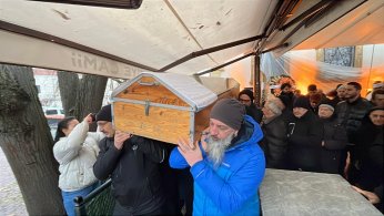 Oyuncu Serkan Keskin’in babasına son veda