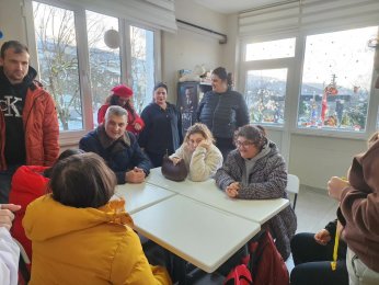 Sezer’den tarihi camide inceleme