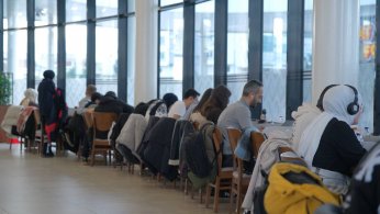 Modern kütüphaneler gençlerin uğrak noktası