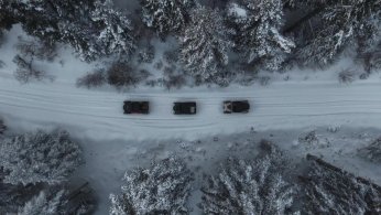 Beyaz örtünün keyfini UTV’lerle çıkardılar