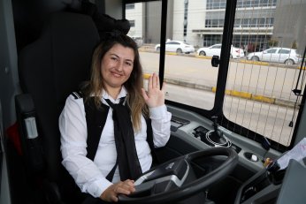 Kadın sürücüler ulaşıma güç kattı
